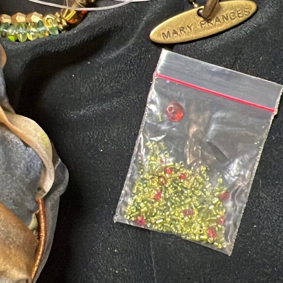 Mary Frances Firefly Luxury Floral Handbag w/ Cert of Auth, Retired Design #1467 - Picture 10 of 16